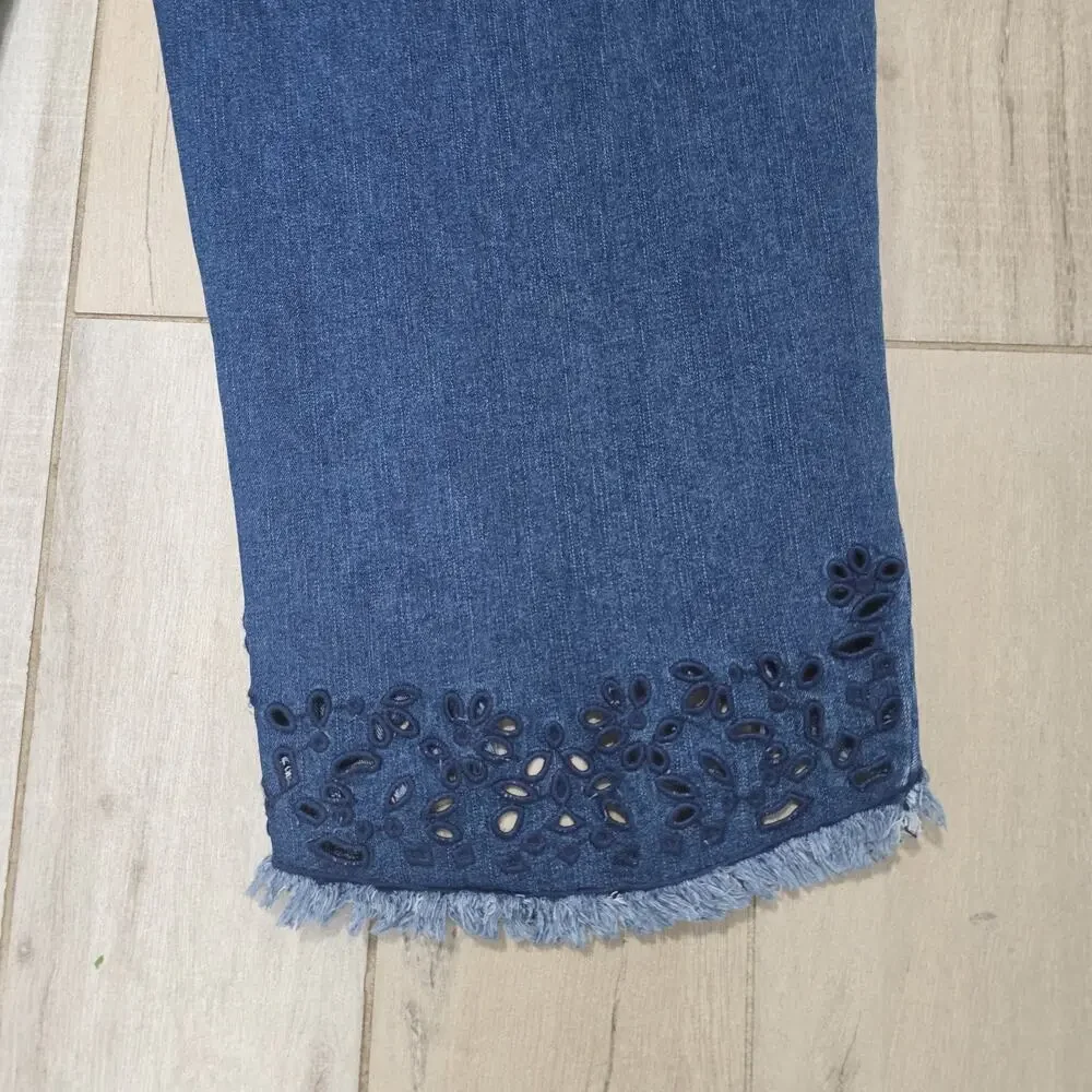 Intro Straight Leg Tulip Eyelet Embroidered Frayed Hem Pull-On Ankle Pants 24W - Picture 7 of 11